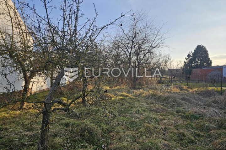 Terreno in vendita 1000 m² – Čepin