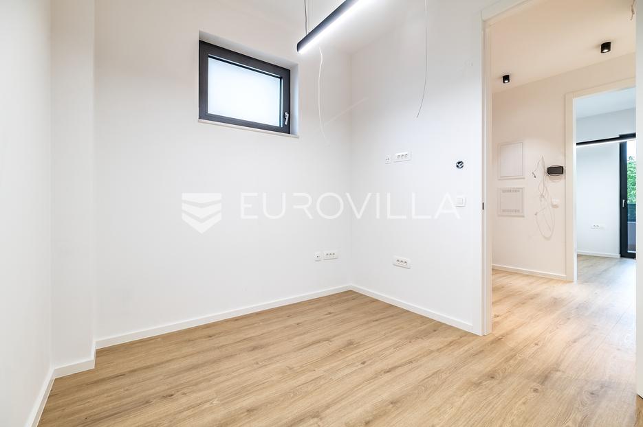 Business premises For sale -  Maksimir