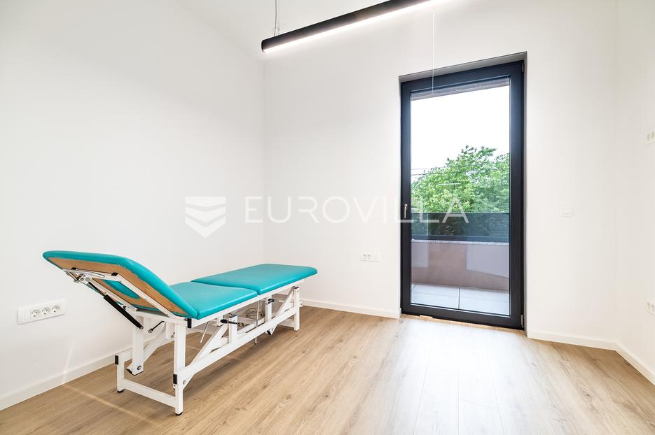 Business premises For sale -  Maksimir