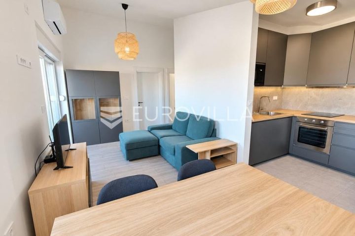 Stan za najam 54 m² – Valdebek