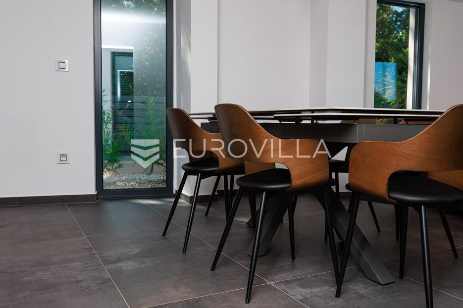 Casa In vendita -  Kostrena