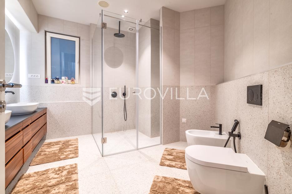 Flat For sale -  Donji Grad