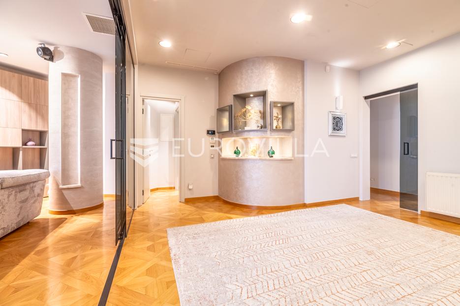 Flat For sale -  Donji Grad