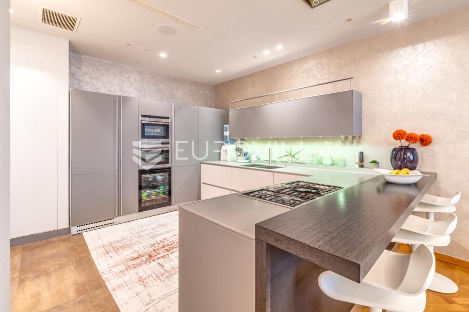 Flat For sale -  Donji Grad