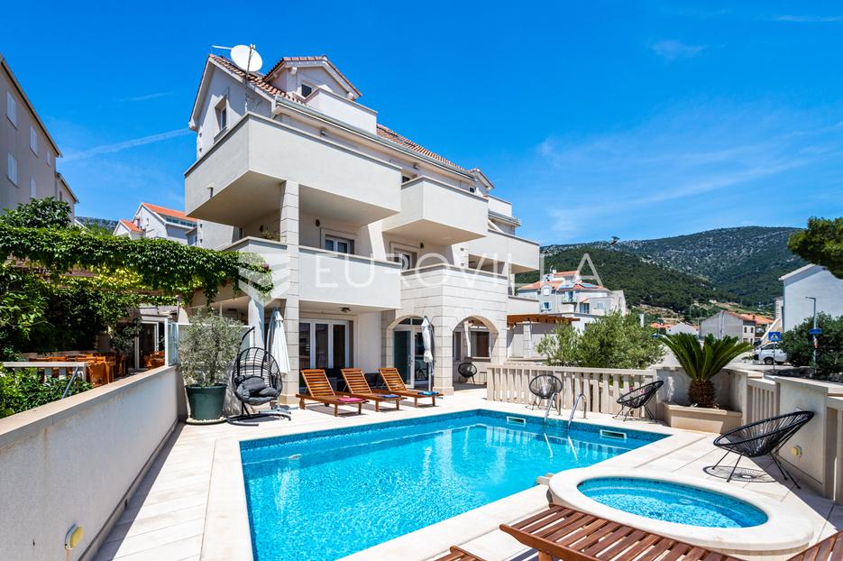 Hotel Na prodej -  Bol