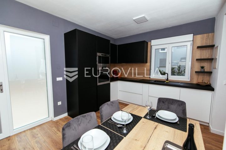 House For sale - šibensko-kninska šibenik - Okolica - foto 4/34