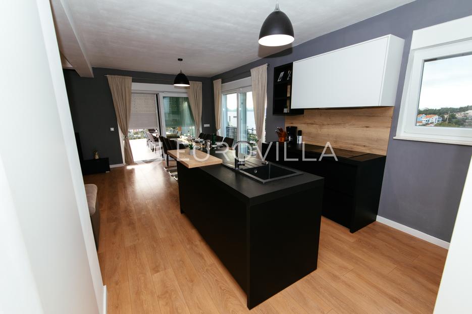 Casa In vendita -  Šibenik - Okolica