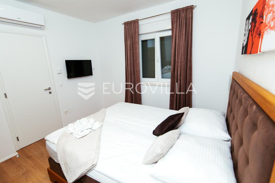 Casa In vendita -  Šibenik - Okolica