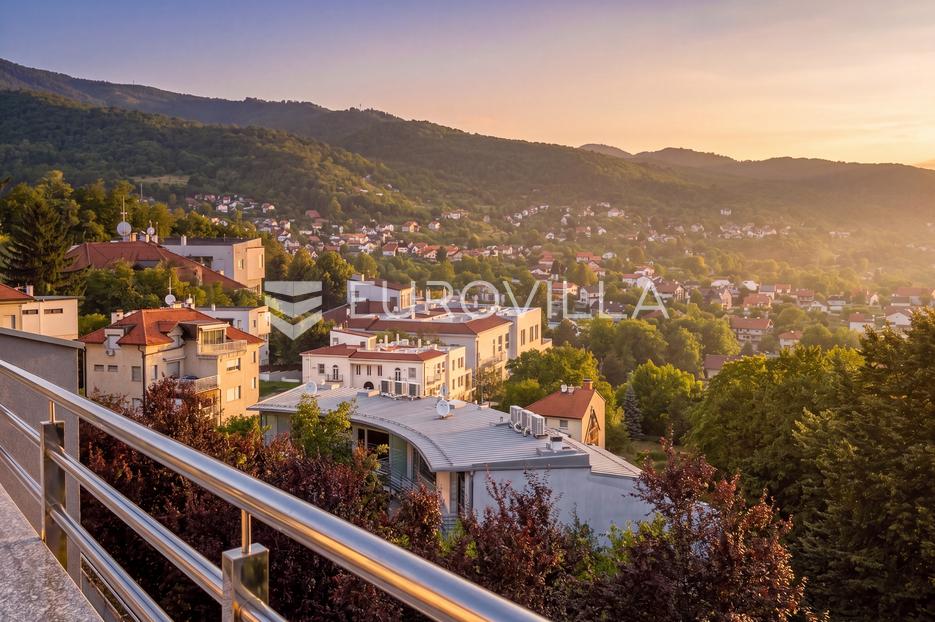 Mieszkanie Na sprzedaż -  Podsljeme