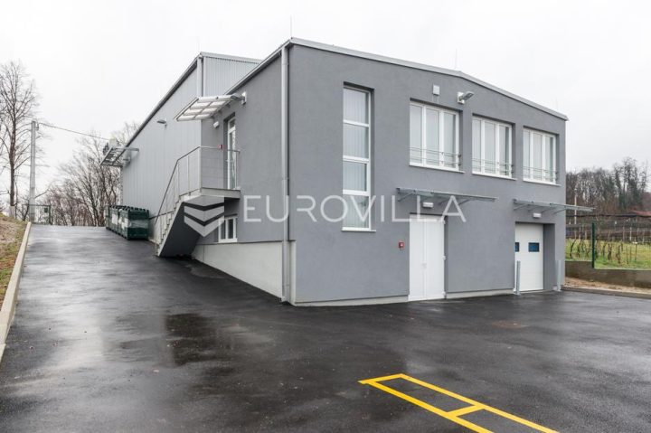 Poslovni prostor na prodaju 540 m² – Donja Zelina
