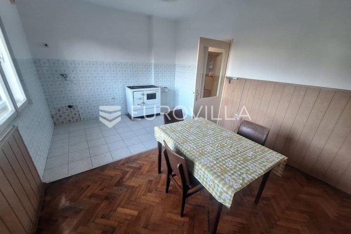 Dům na prodej 357 m² – Donja Jelsa