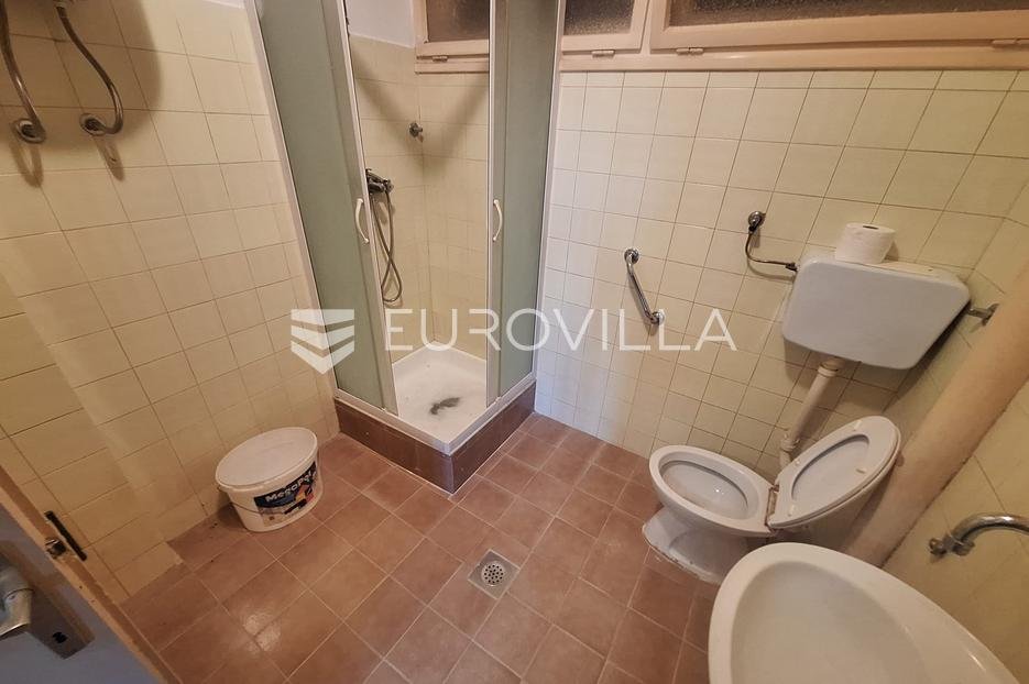 Casa In vendita -  Karlovac