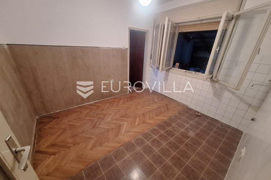 Casa In vendita -  Karlovac