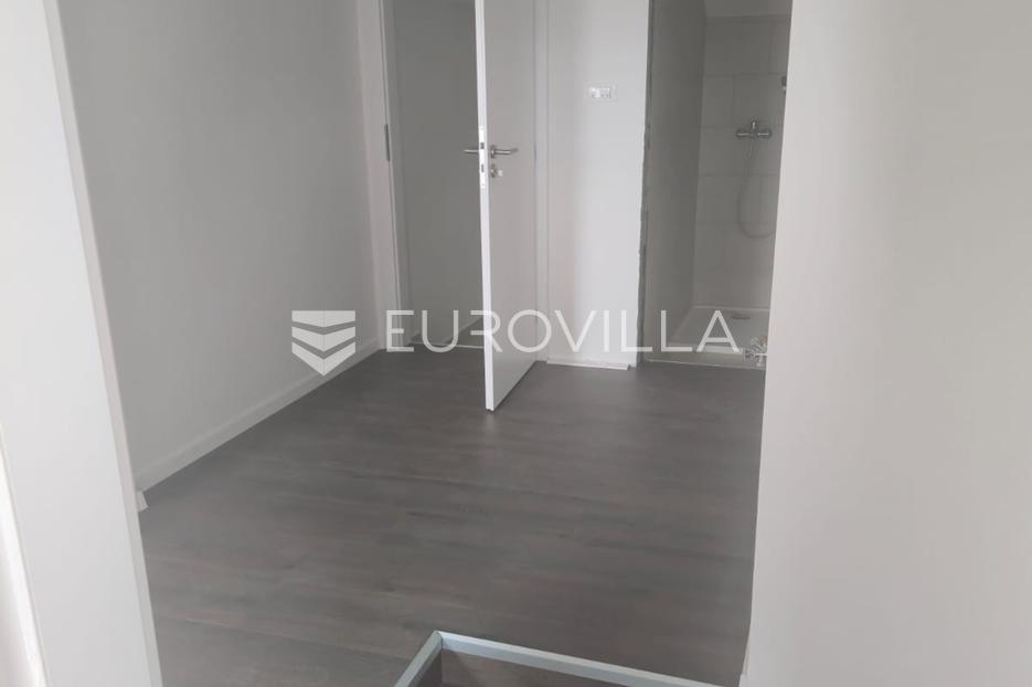 Komerčné Na predaj -  Karlovac