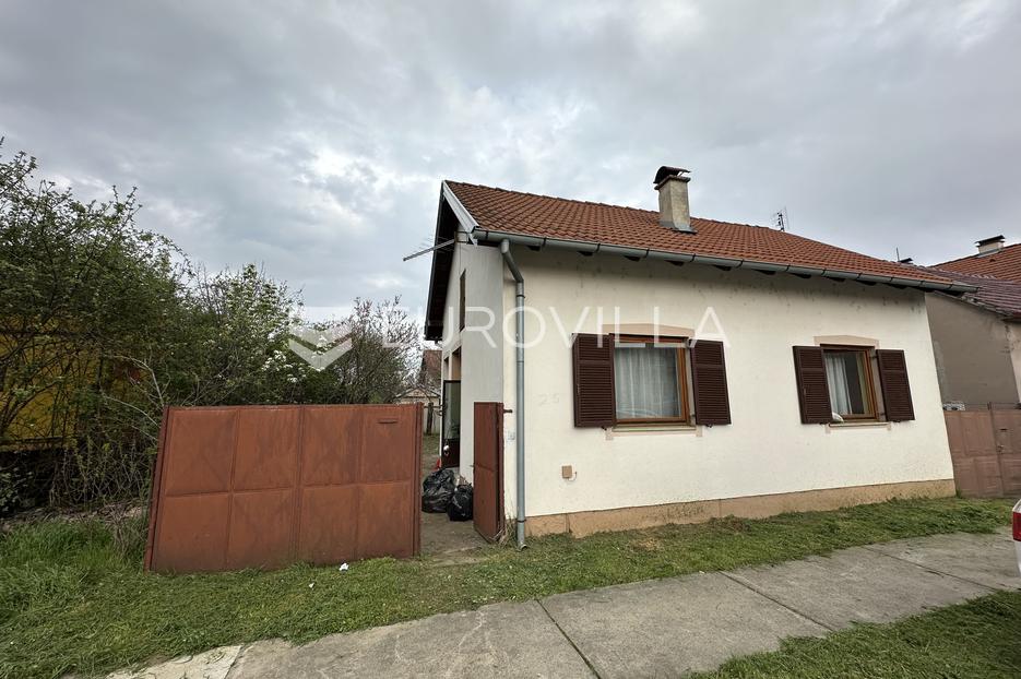 Hiša Na predaj Borovo Naselje