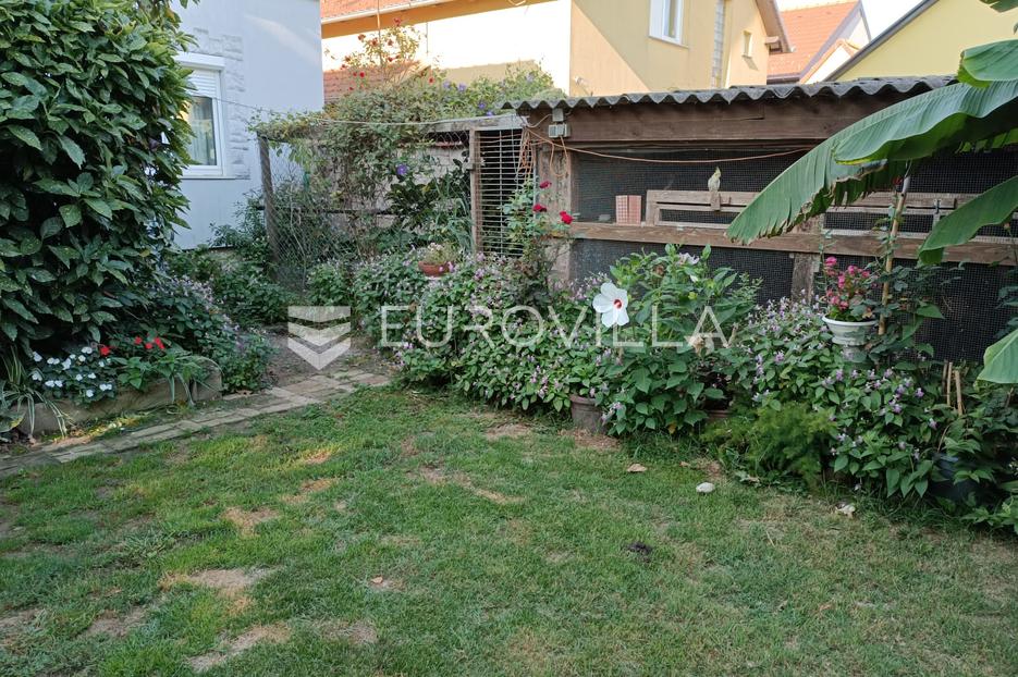 House For sale - Osječko-baranjska Đakovo