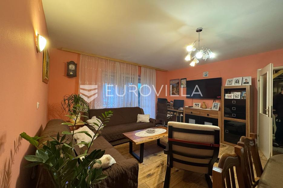 House For sale - Osječko-baranjska Đakovo