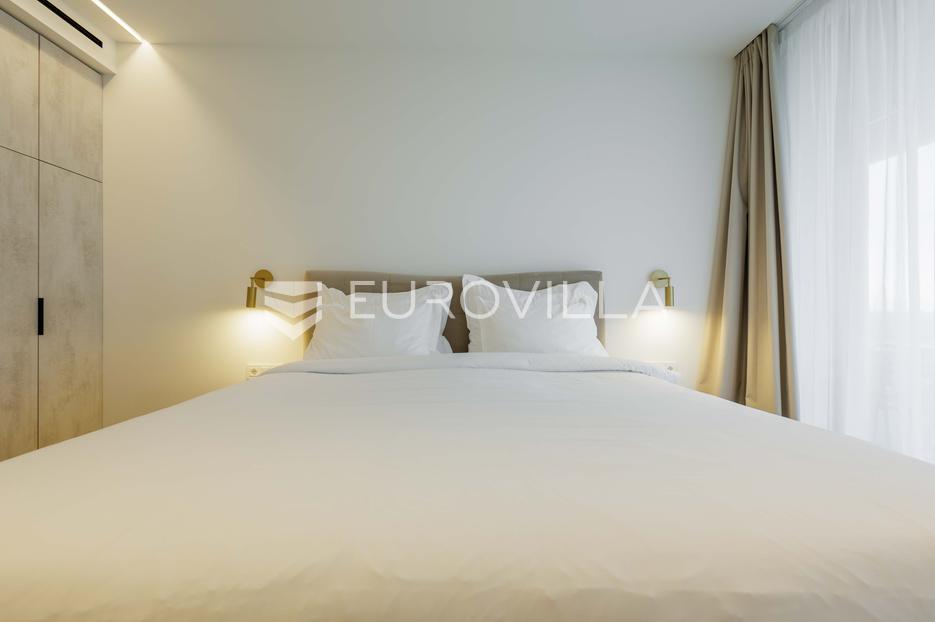 Appartement À vendre -  Umag