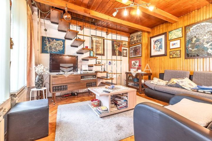 Kuća na prodaju 334 m² – Gornji Grad