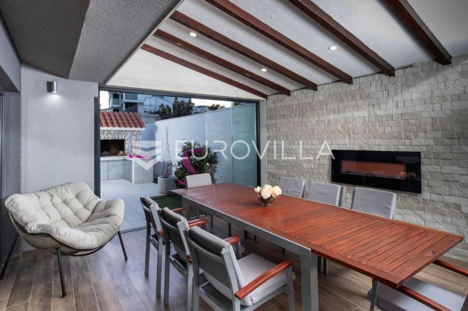 Casa In vendita -  Rogoznica
