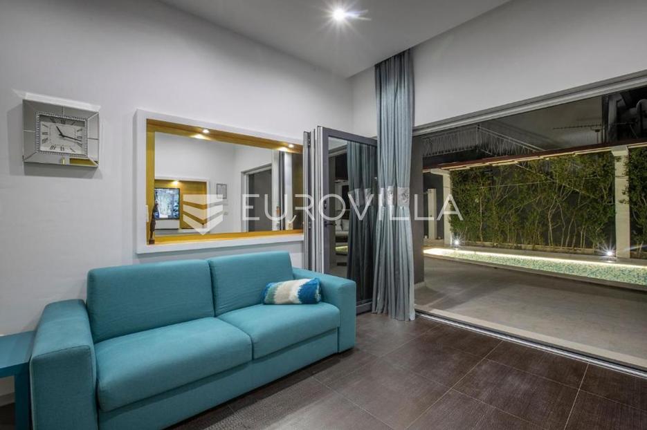 Casa In vendita -  Rogoznica