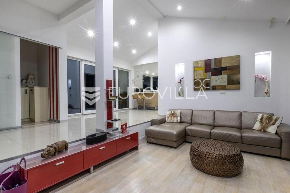 Casa In vendita -  Rogoznica