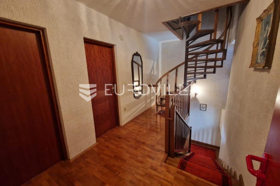 Kuća Na prodaju -  Vir