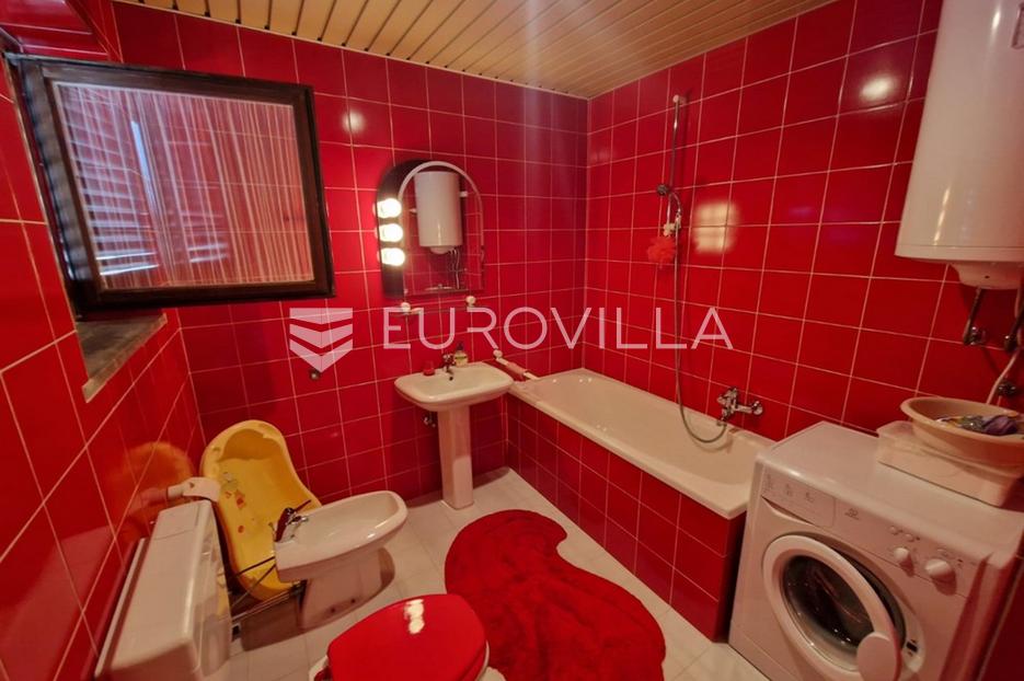 Kuća Na prodaju -  Vir
