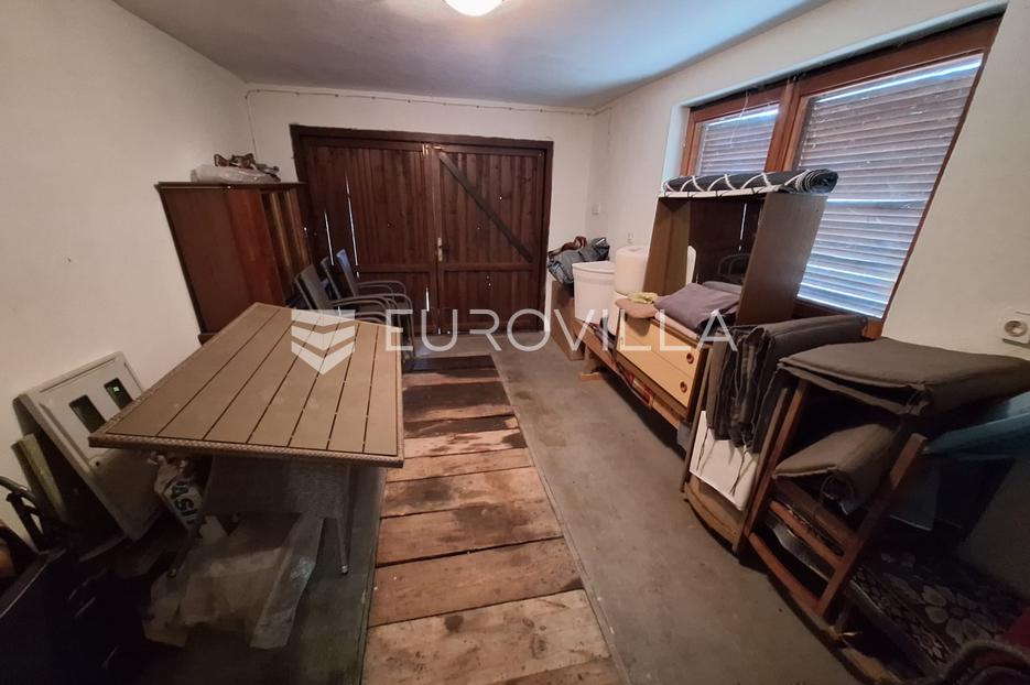Maison À vendre -  Slunj
