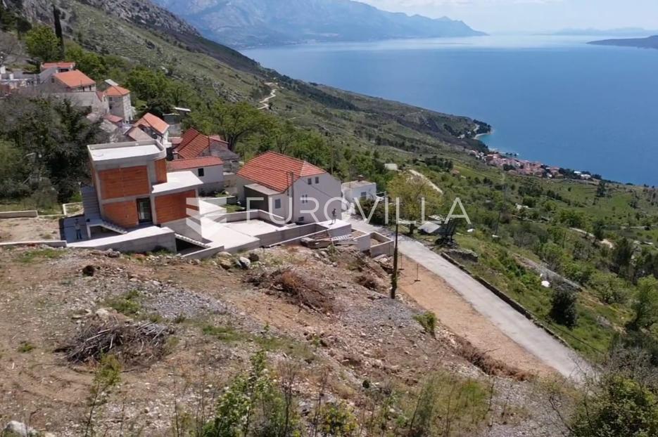 Zemljište Na prodaju -  Omiš
