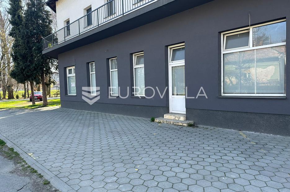 Lokal użytkowy Na sprzedaż -  Požega