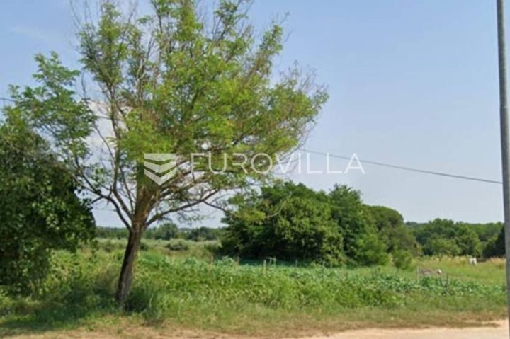Land for sale 1738 m² – Savudrija