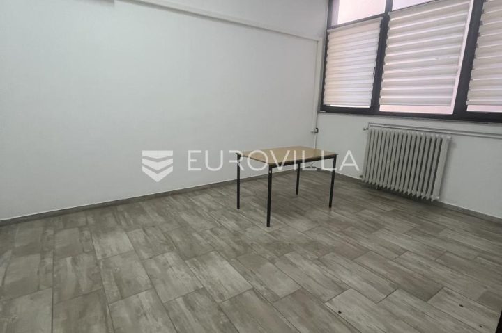 Lokal użytkowy Do wynajęcia - Brodsko-posavska Slavonski Brod - foto 2/7
