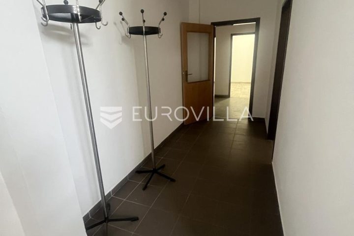Lokal użytkowy Do wynajęcia - Brodsko-posavska Slavonski Brod - foto 3/7