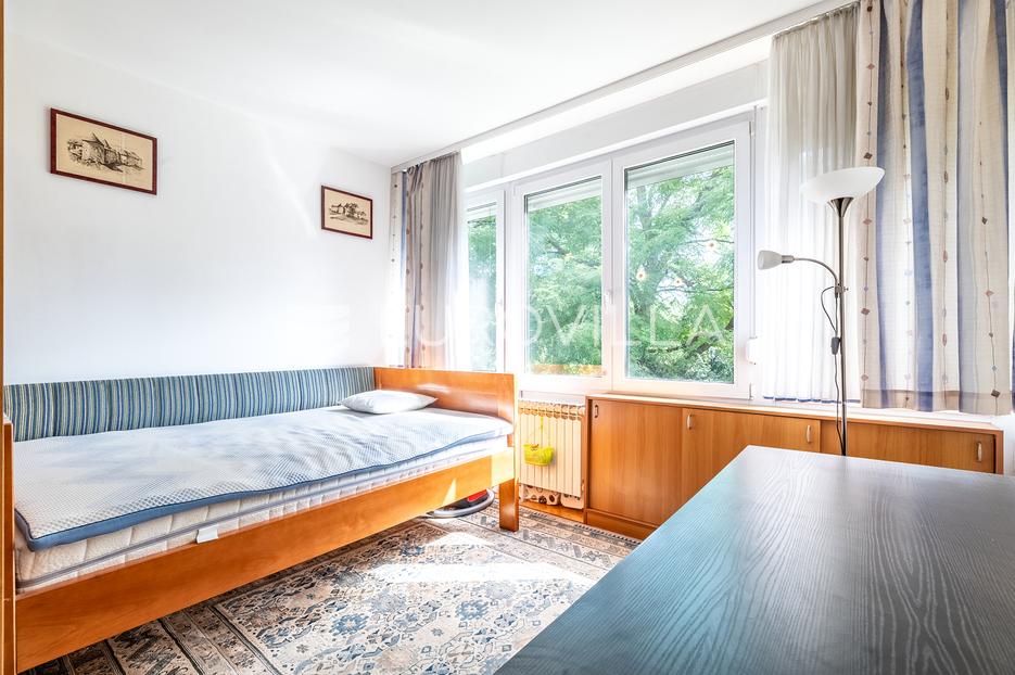 Mieszkanie Na sprzedaż -  Maksimir