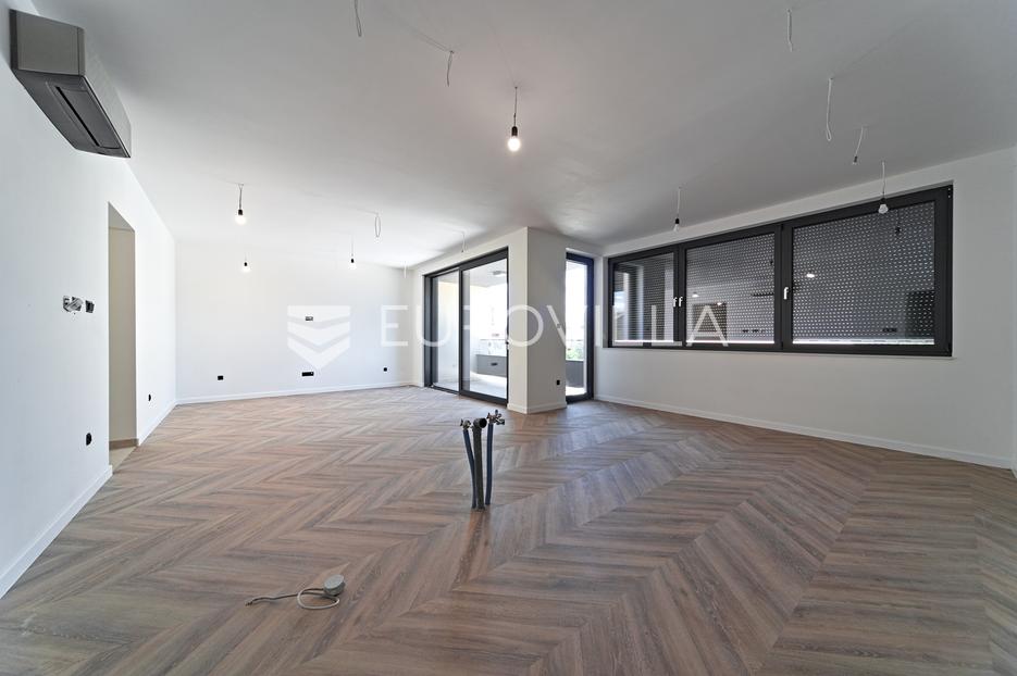 Appartamento In vendita -  Osijek