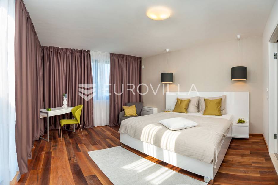 Kuća Na prodaju -  Okrug