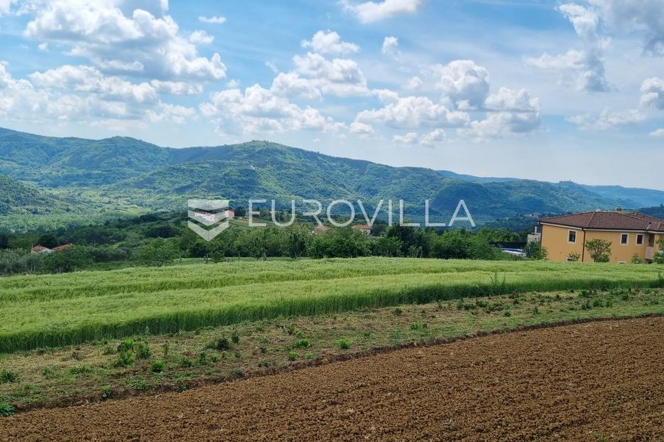 Zemljište Na prodaju -  Buzet