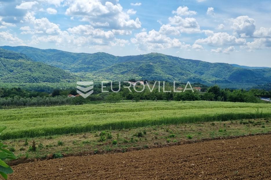 Zemljište Na prodaju -  Buzet