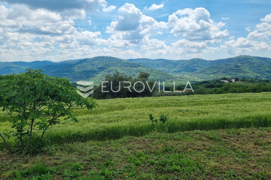 Zemljište Na prodaju -  Buzet