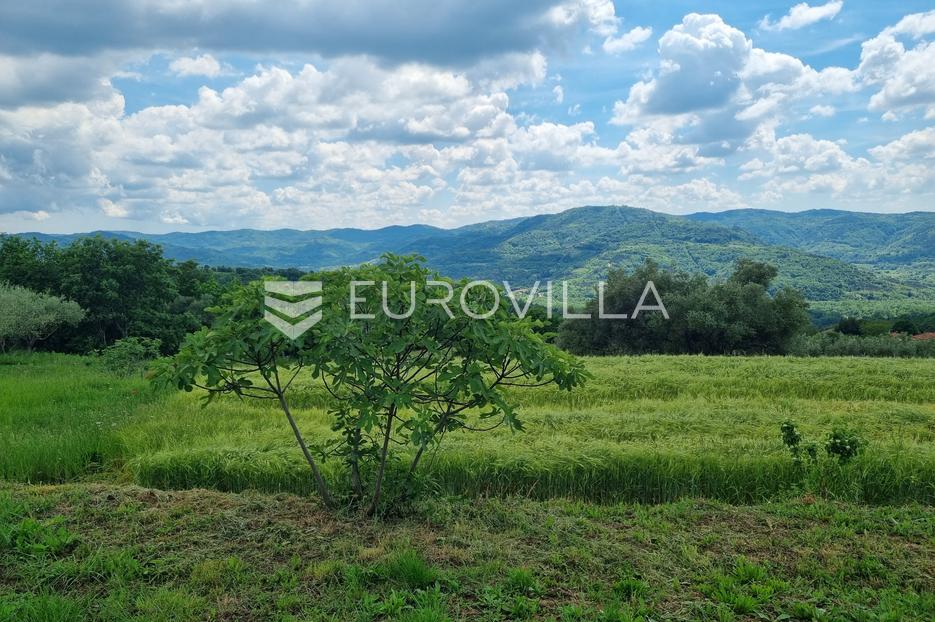 Zemljište Na prodaju -  Buzet