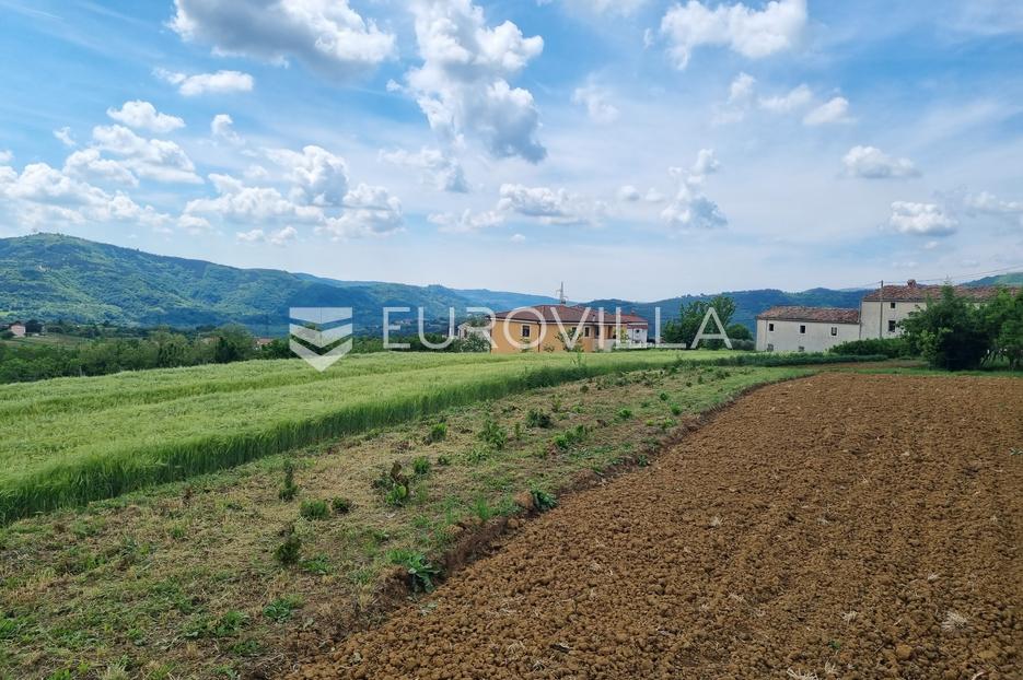 Zemljište Na prodaju -  Buzet