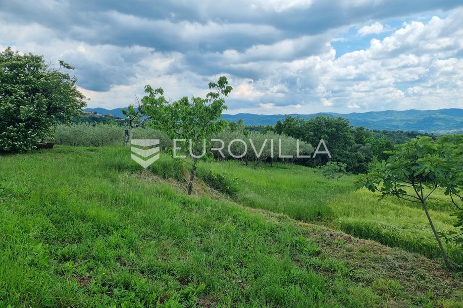 Zemljište Na prodaju -  Buzet