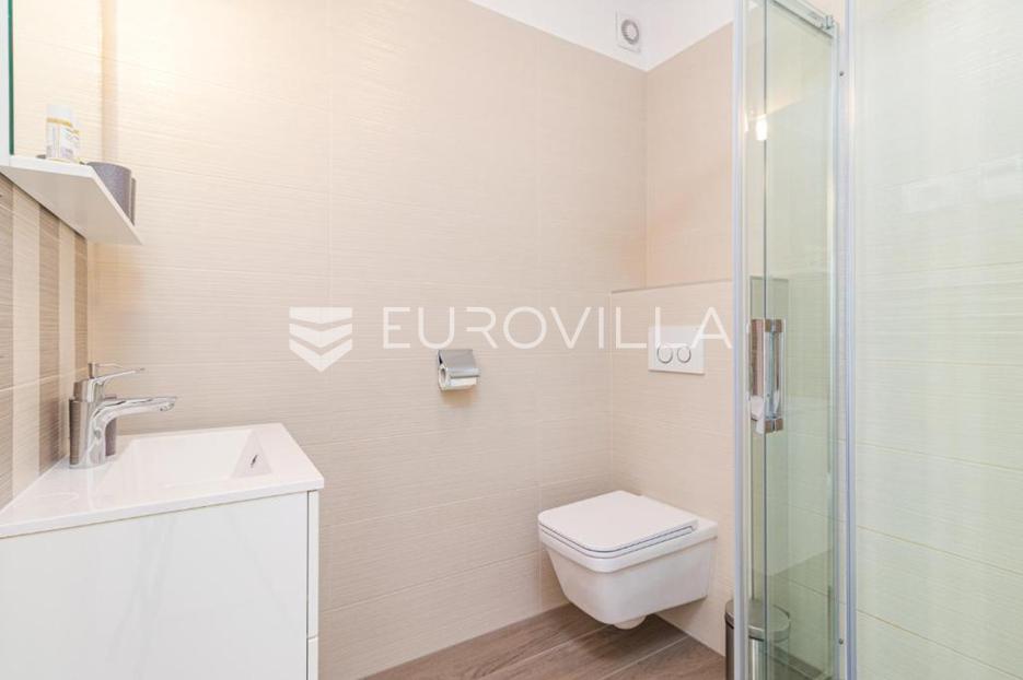 Apartment Zu verkaufen -  Ližnjan