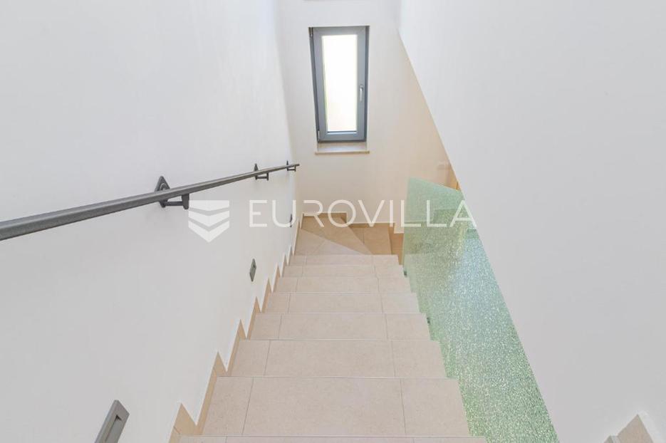Apartment Zu verkaufen -  Ližnjan