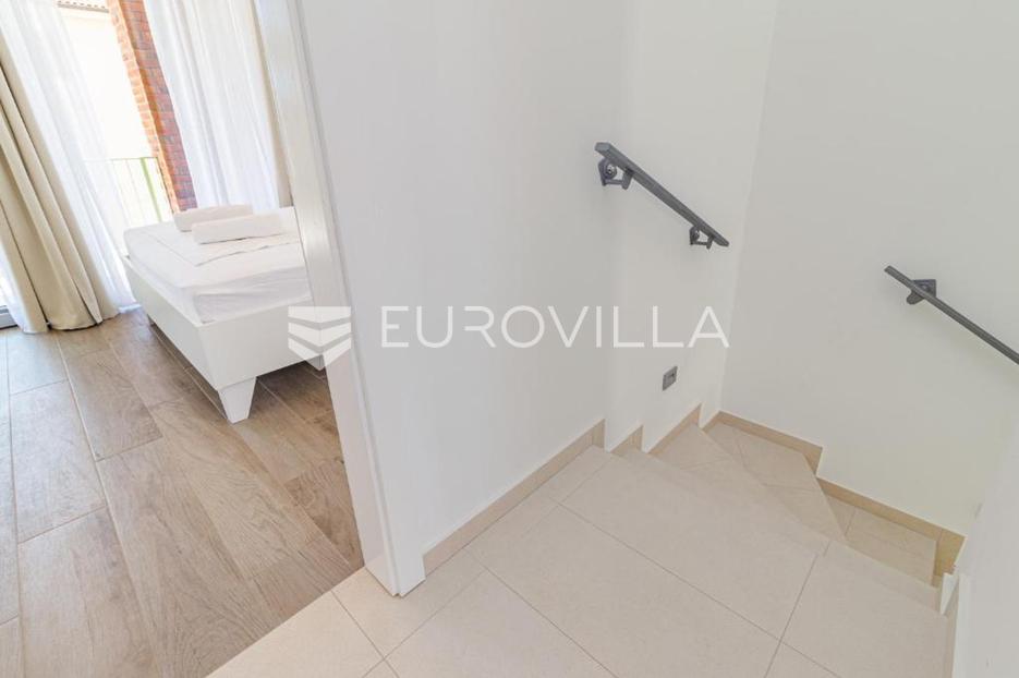 Apartment Zu verkaufen -  Ližnjan