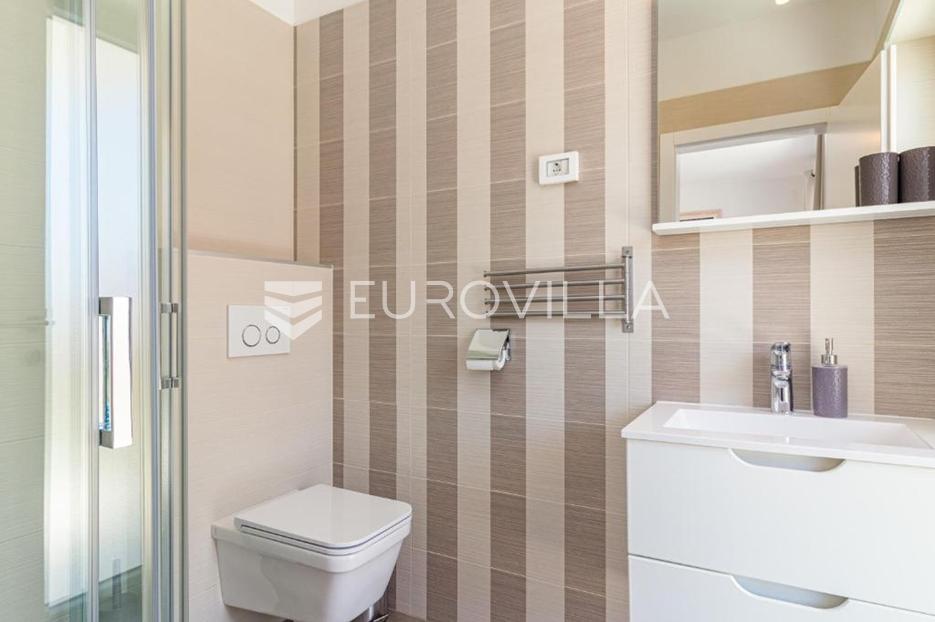 Apartment Zu verkaufen -  Ližnjan