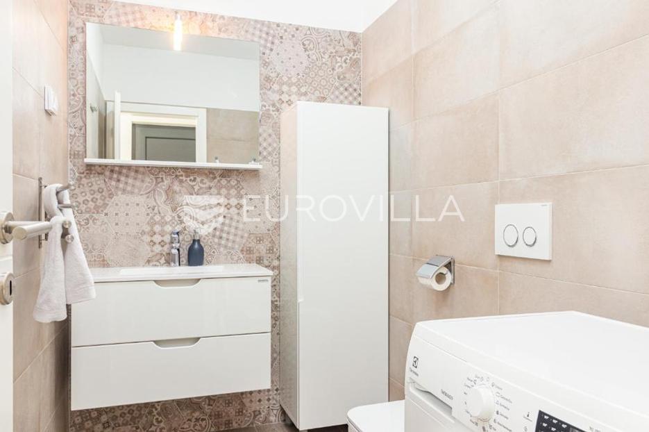 Apartment Zu verkaufen -  Ližnjan