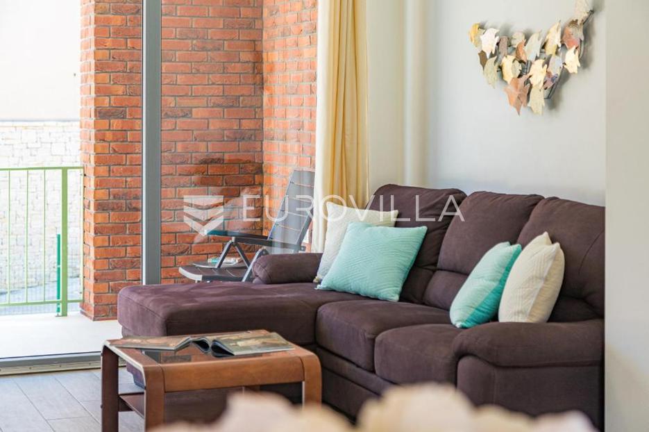 Apartment Zu verkaufen -  Ližnjan