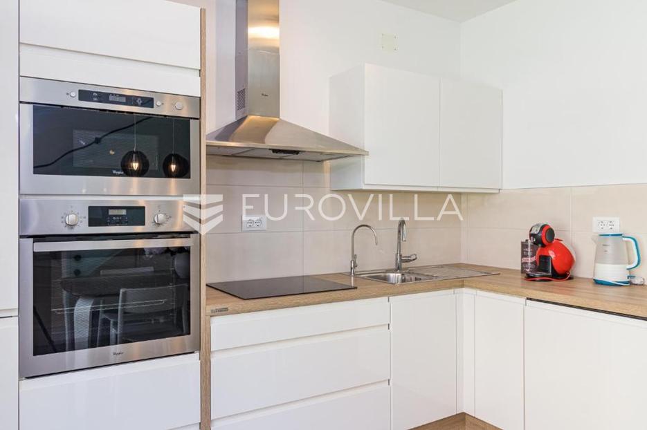 Apartment Zu verkaufen -  Ližnjan